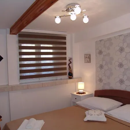 Dominik Apartman *